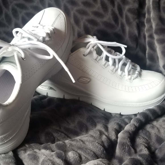 women's skechers arch fit citi drive sneaker